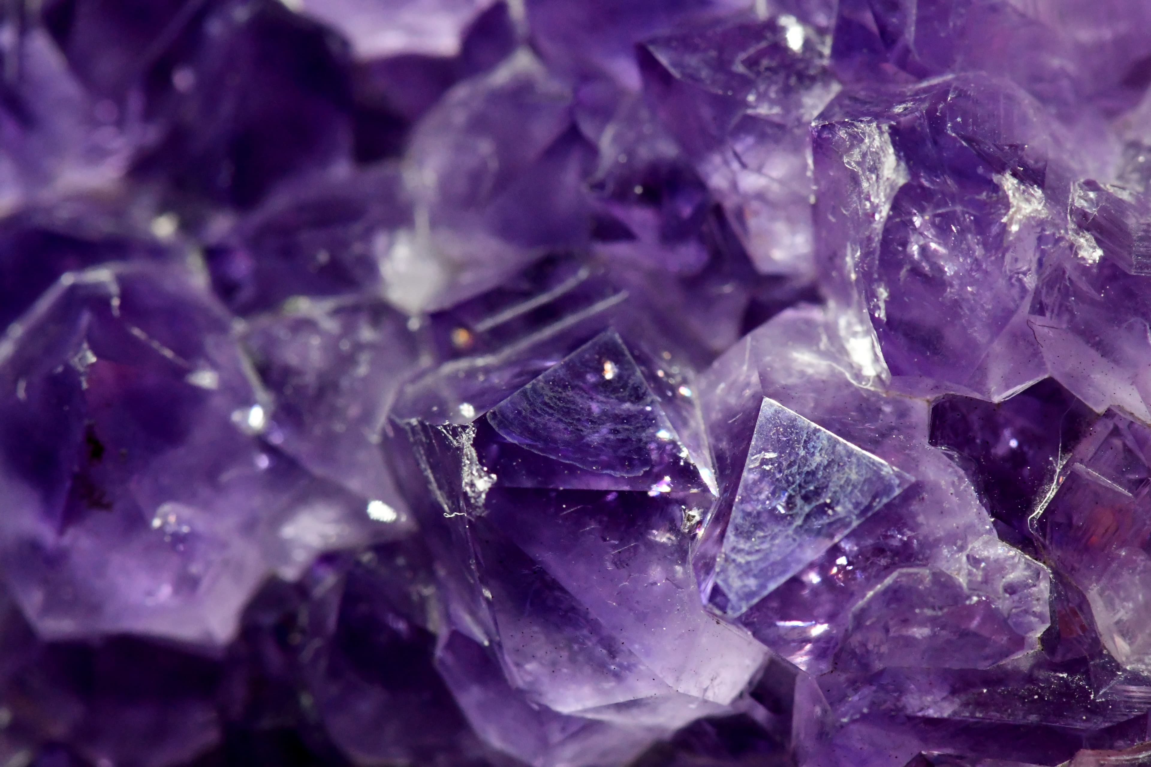 Amethyst-Druse im Licht